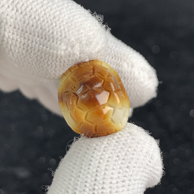 Q1004保真原矿俄料尺寸17.6*14.7mm蜜蜡单颗富甲天下背云支持复检