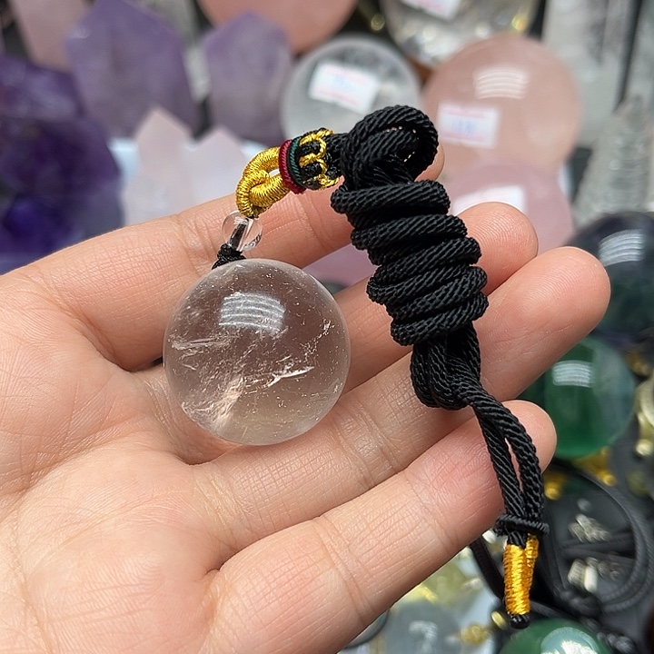 未镶嵌珠宝半成品水晶36克白水晶吊坠