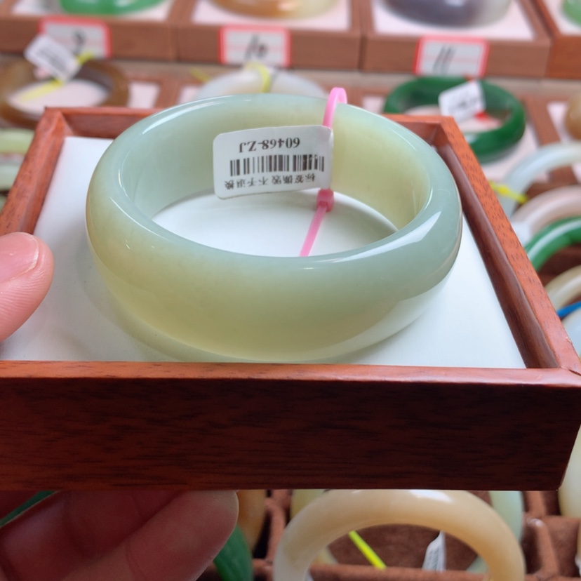 【闪购商品】和田玉手镯未镶嵌涵*53