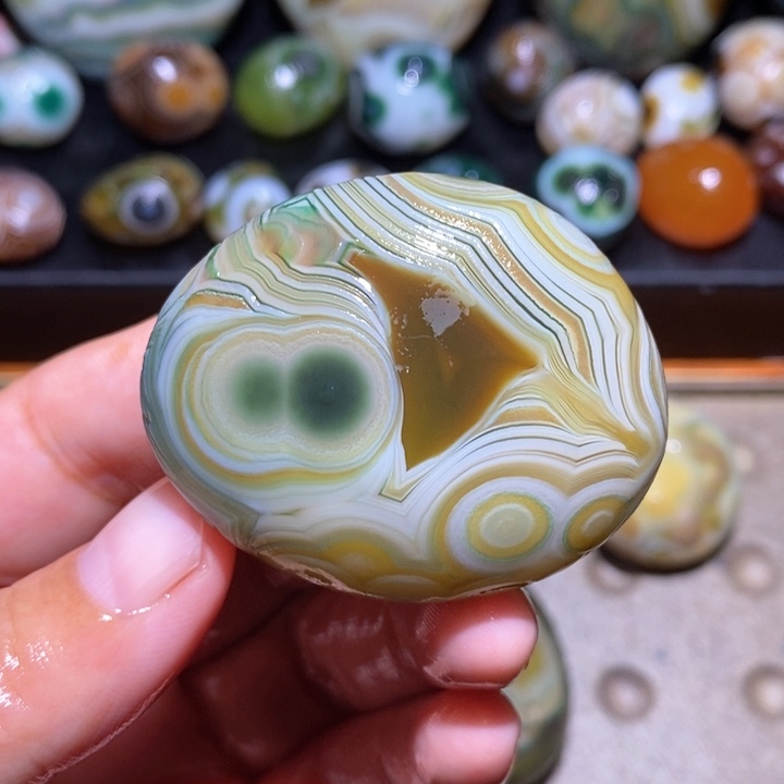 玛瑙/玉髓未镶嵌珠宝半成品