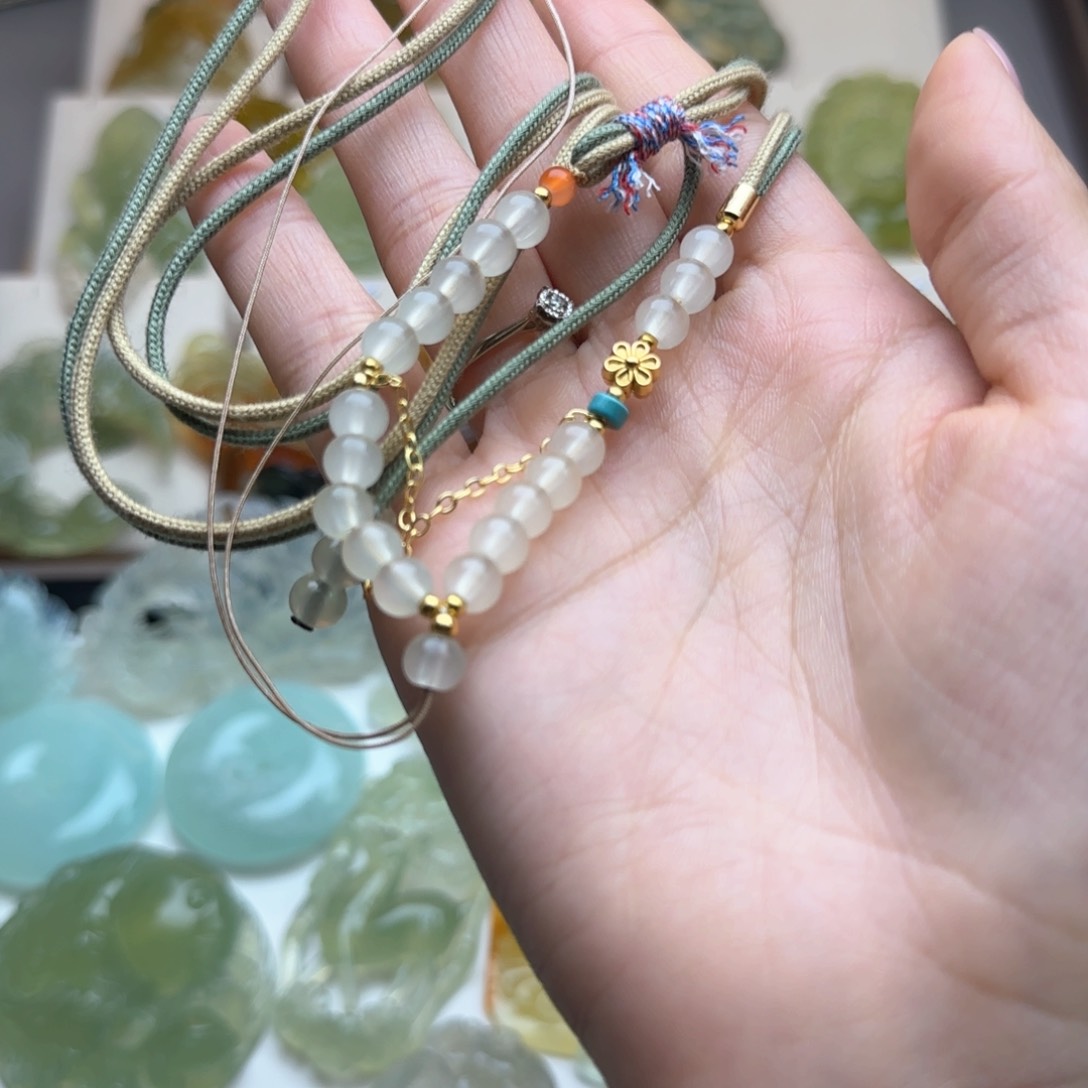 蛇纹石玉颈饰未镶嵌冬*