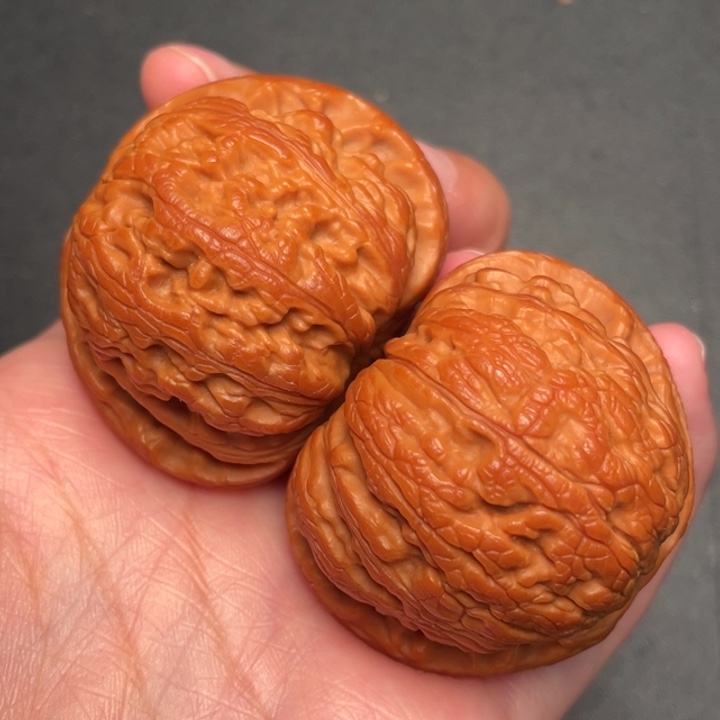 秦岭野生文玩核桃