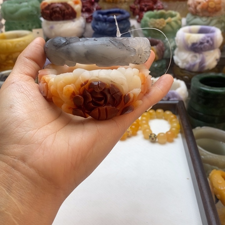 夢***影石英质玉未镶嵌手镯