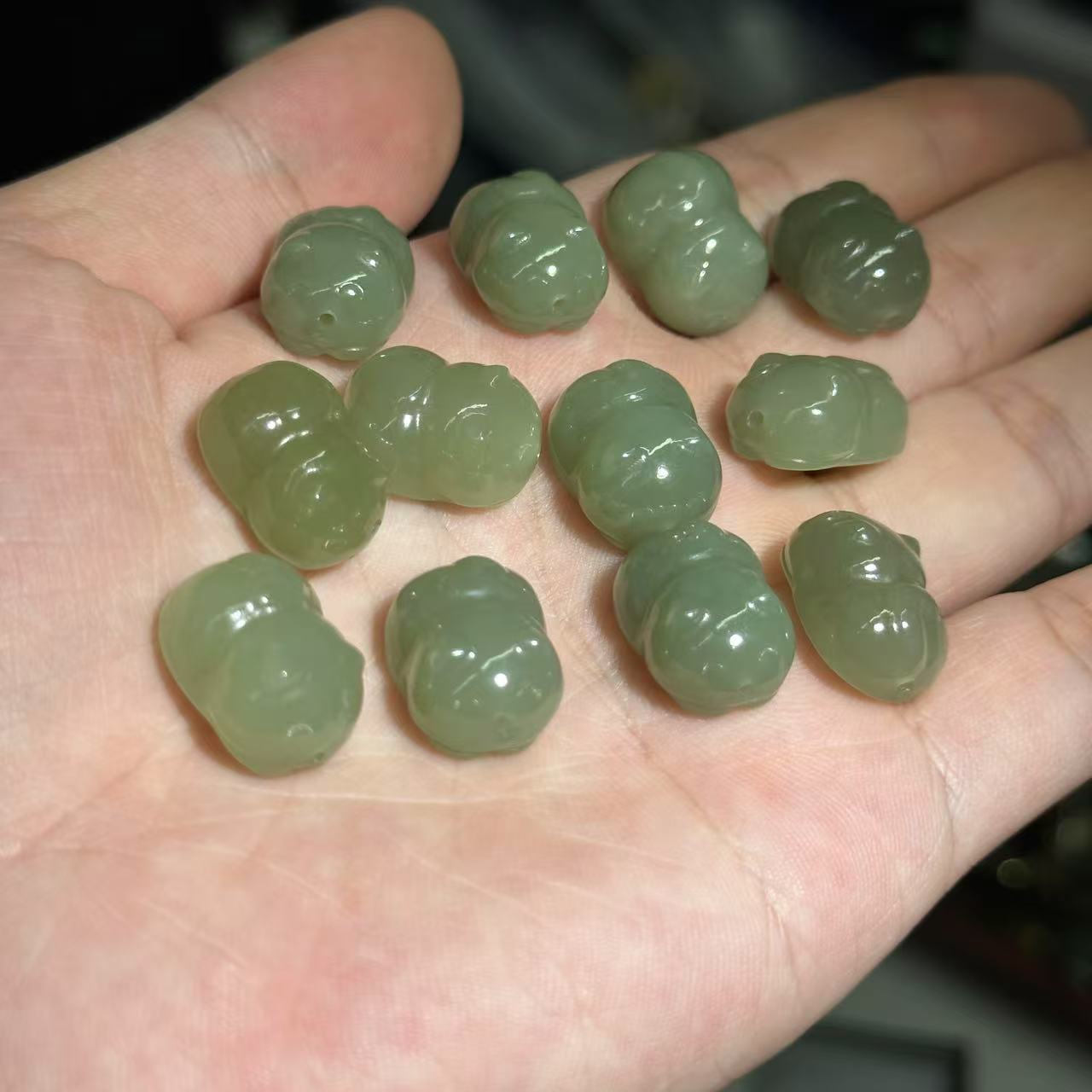 【Q8】和田玉通孔趴趴猫多样性发其一