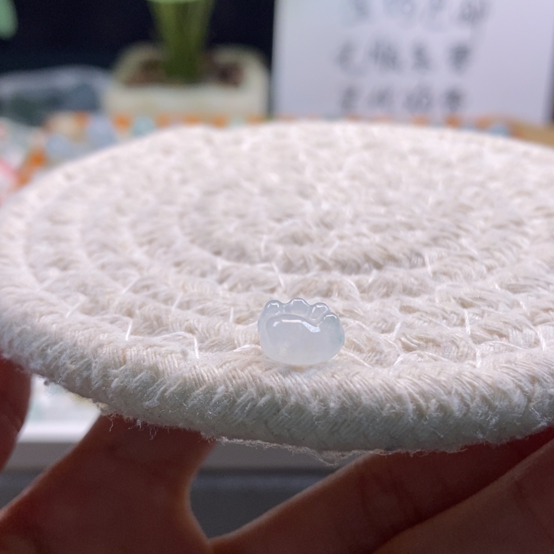 翡翠散珠天然翡翠猫爪通孔