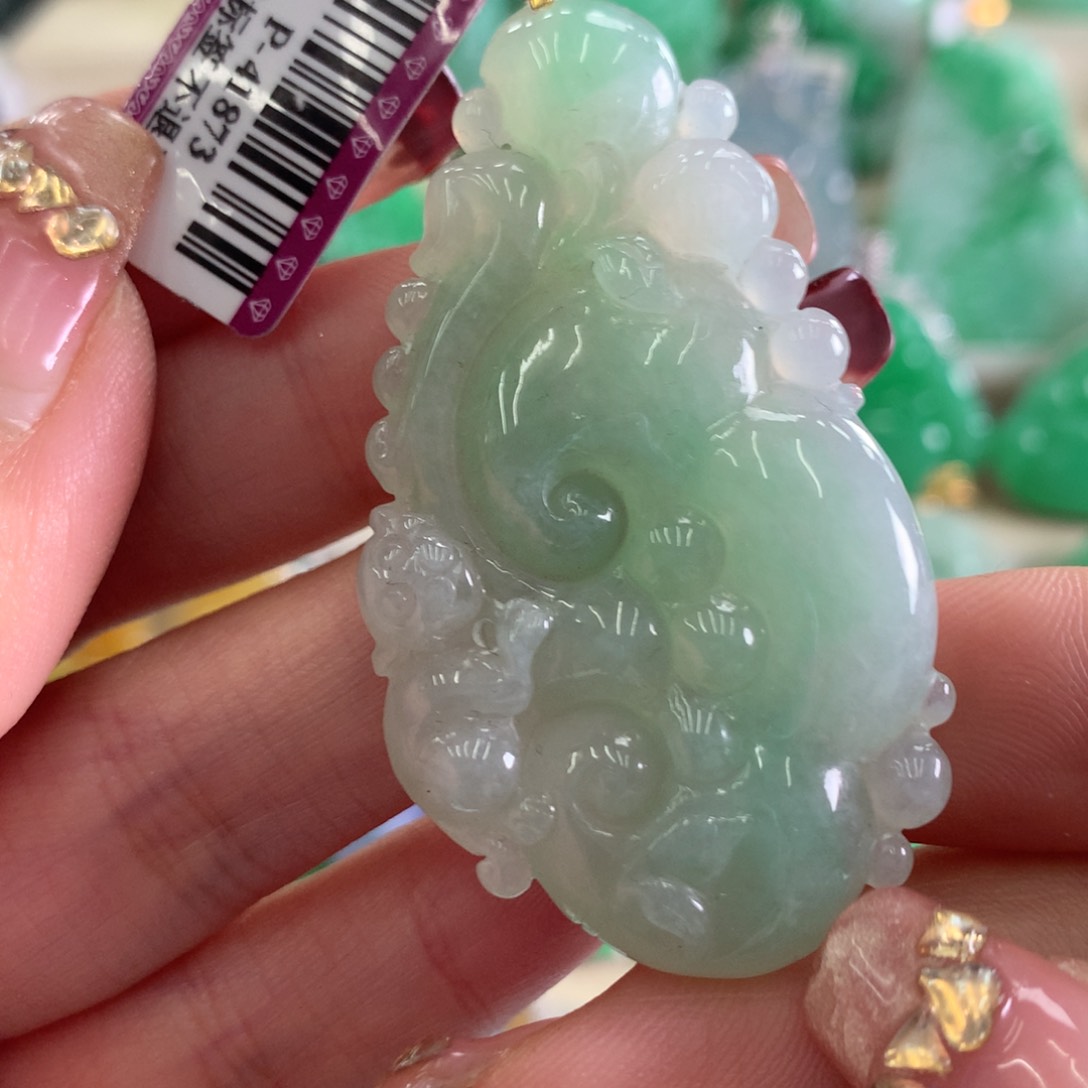 翡翠吊坠(不含链)18K金镶嵌