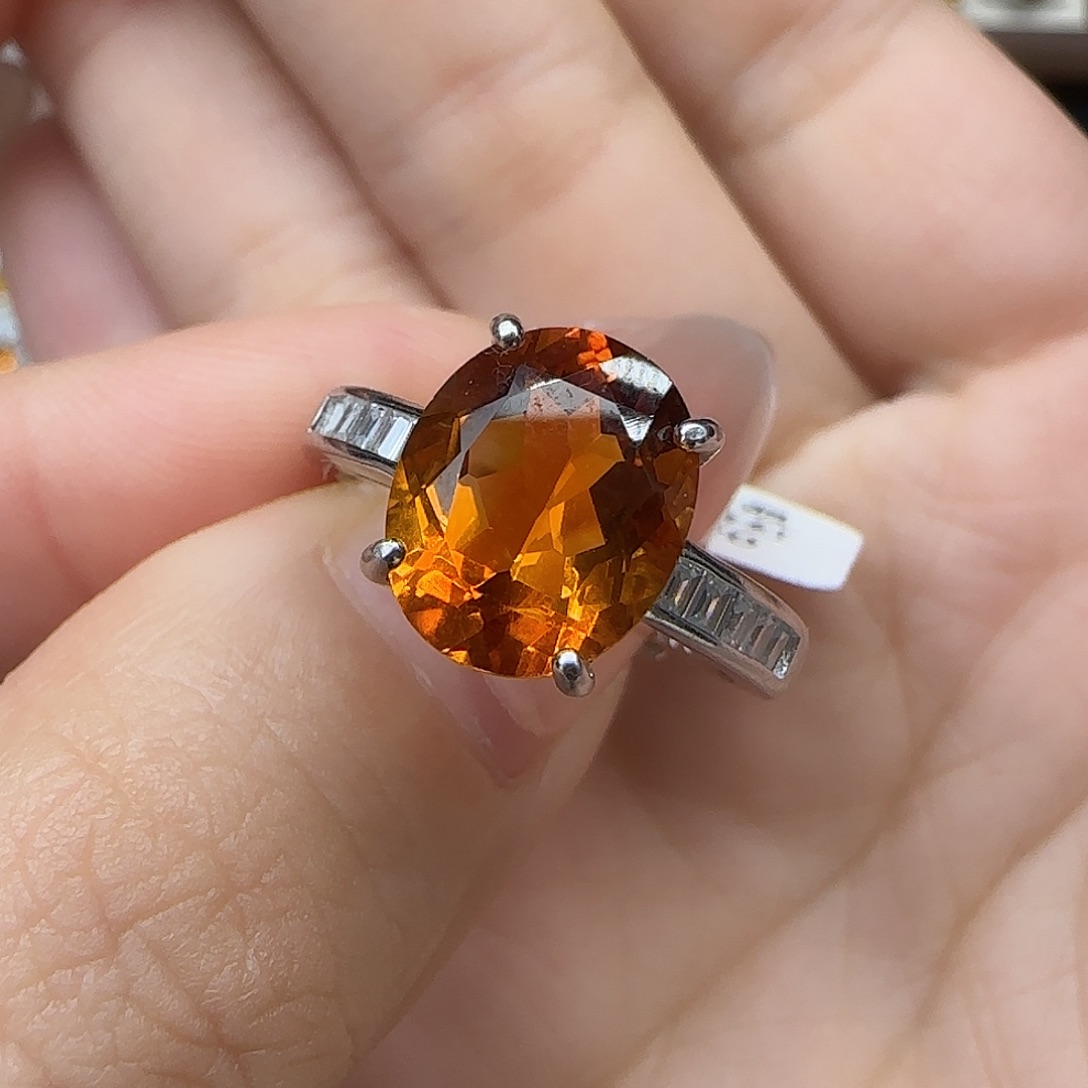 李***)珠宝半成品水晶银S925镶嵌G 3.5克拉金红料