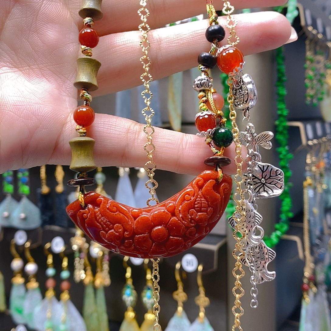 未镶嵌翡翠耳饰翡翠