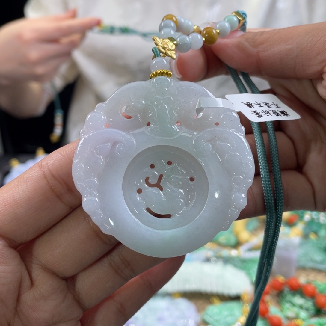 翡翠颈饰未镶嵌代编织
