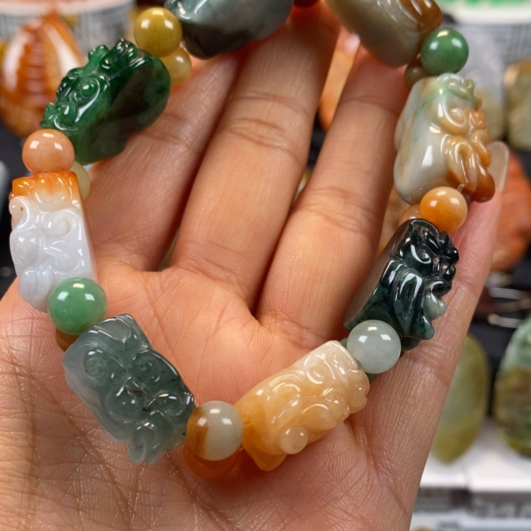 定制翡翠未镶嵌招***貅