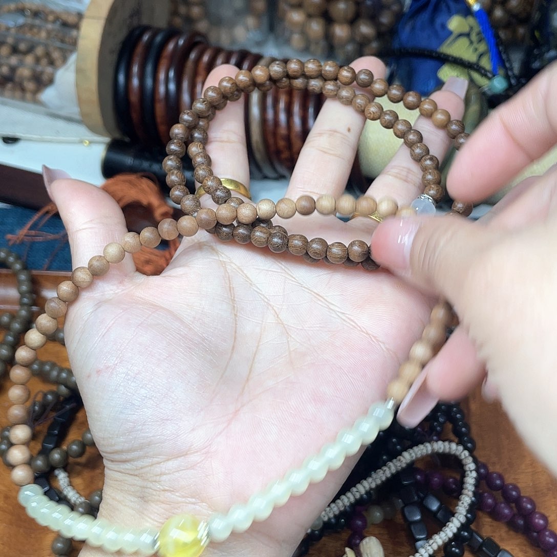 维腊木（绿檀）无事牌