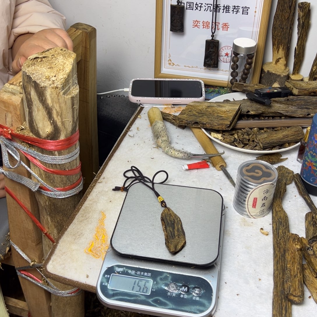 线香奇楠虫漏挂件