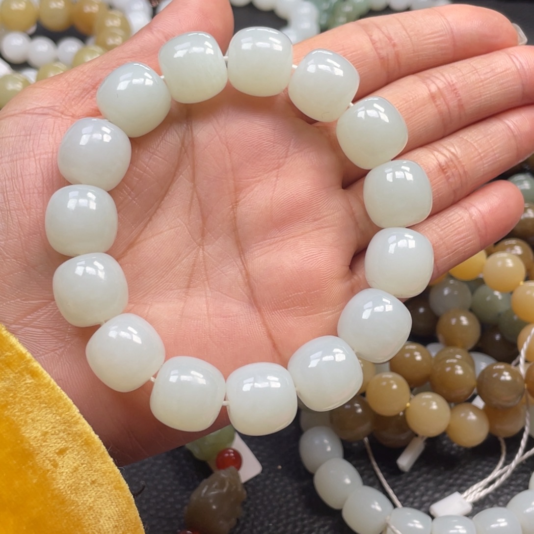 光***落和田玉未镶嵌手链