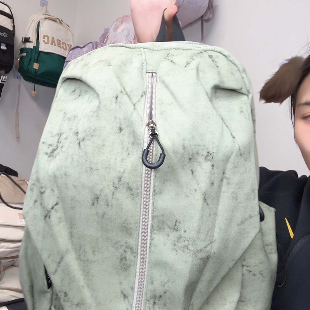 用***3牛皮（革）双肩包学生