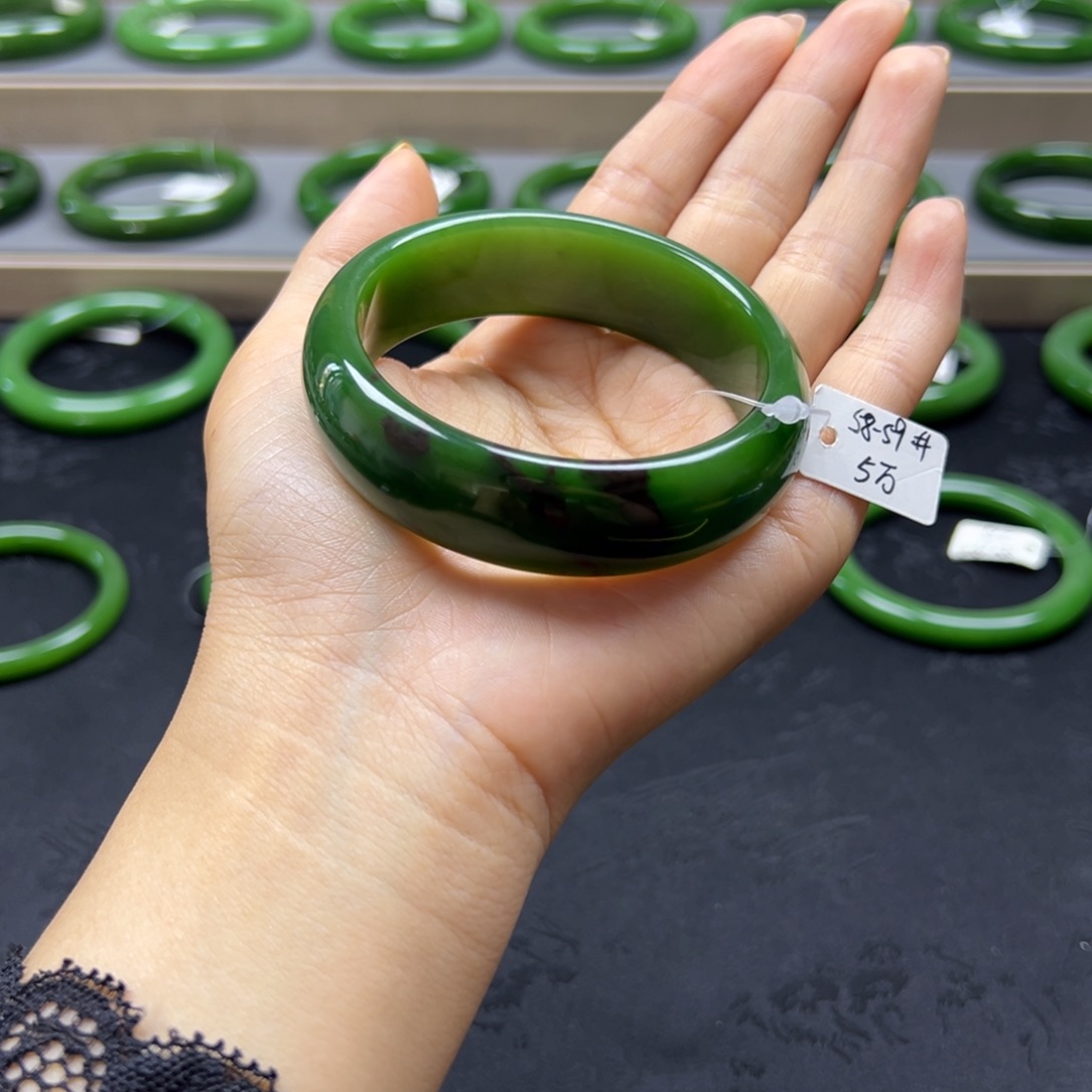 和田玉（碧玉）手镯未镶嵌红皮碧玉