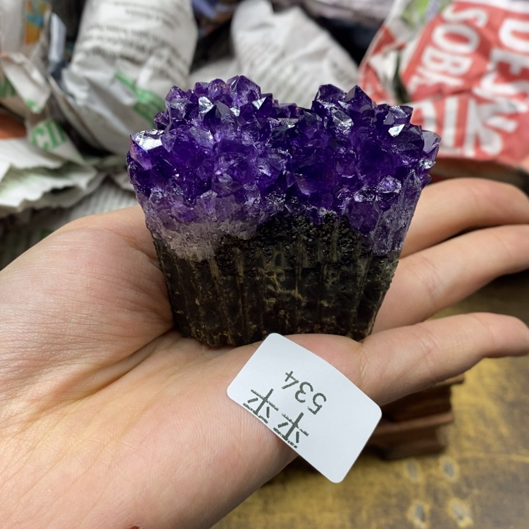 紫晶乌拉圭未镶嵌