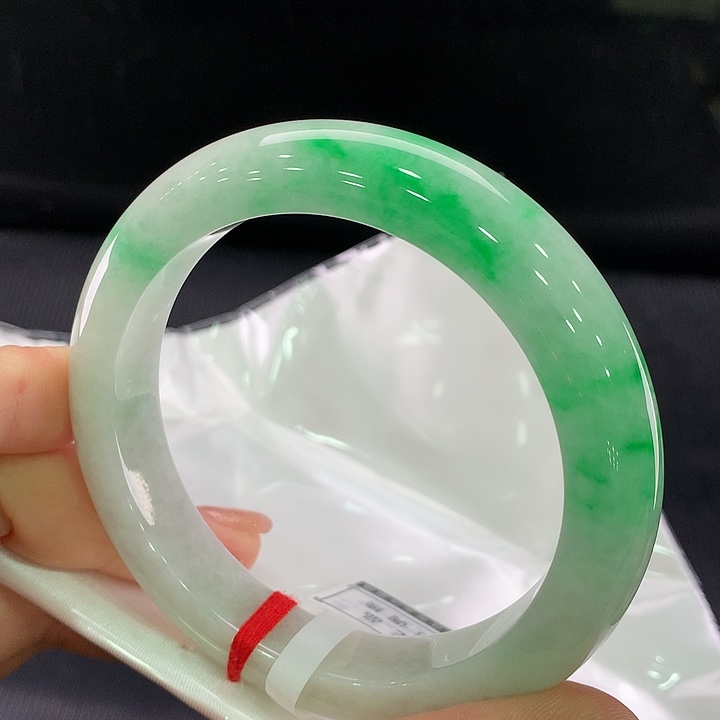 翡翠手镯未镶嵌正圈61，微棉