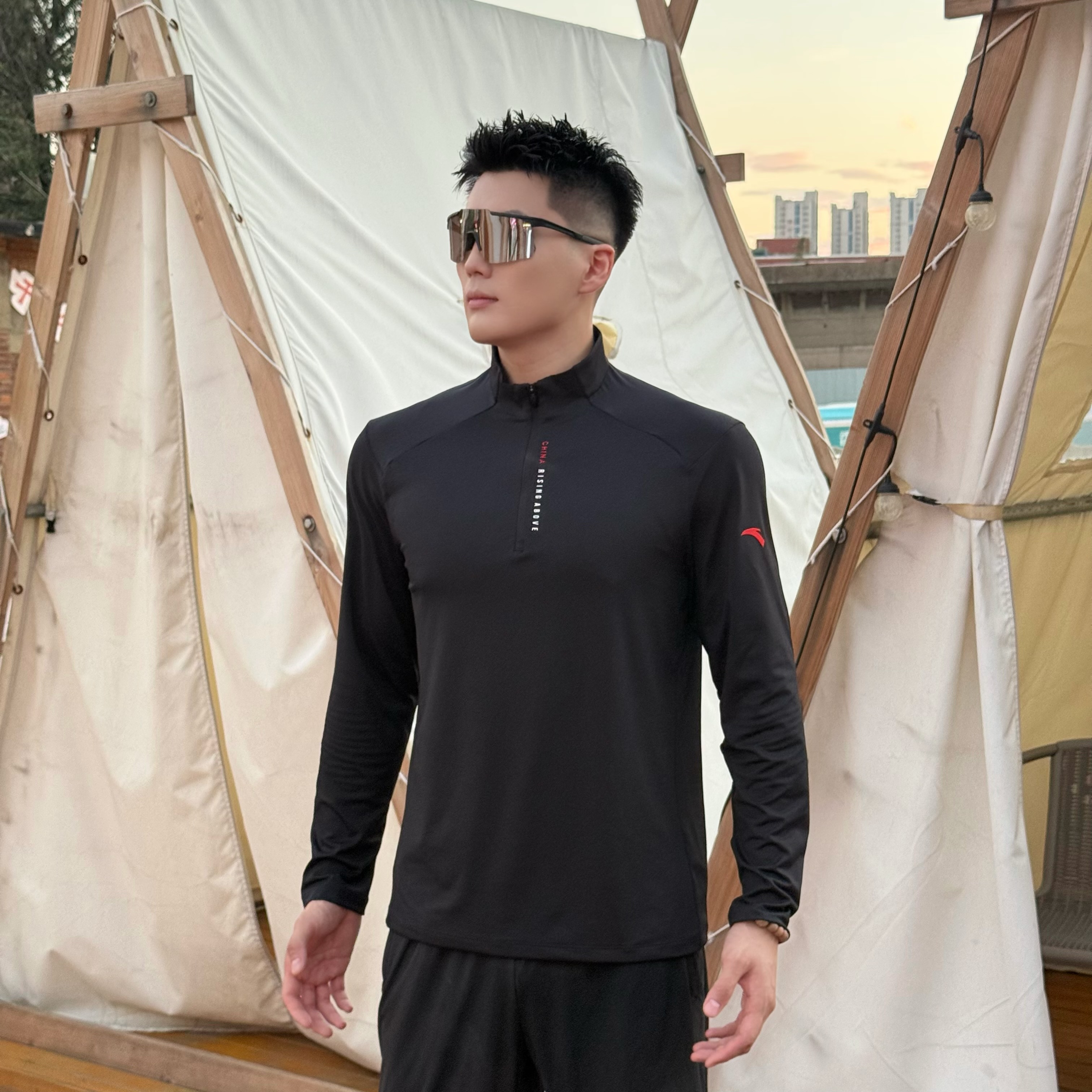 安踏男装半拉链立领春秋训练长袖男士运动户外休闲速干透气流光风