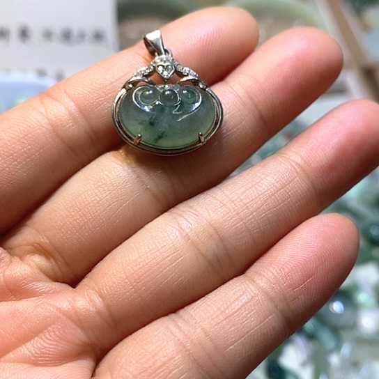 翡翠银S925镶嵌颈饰吊坠