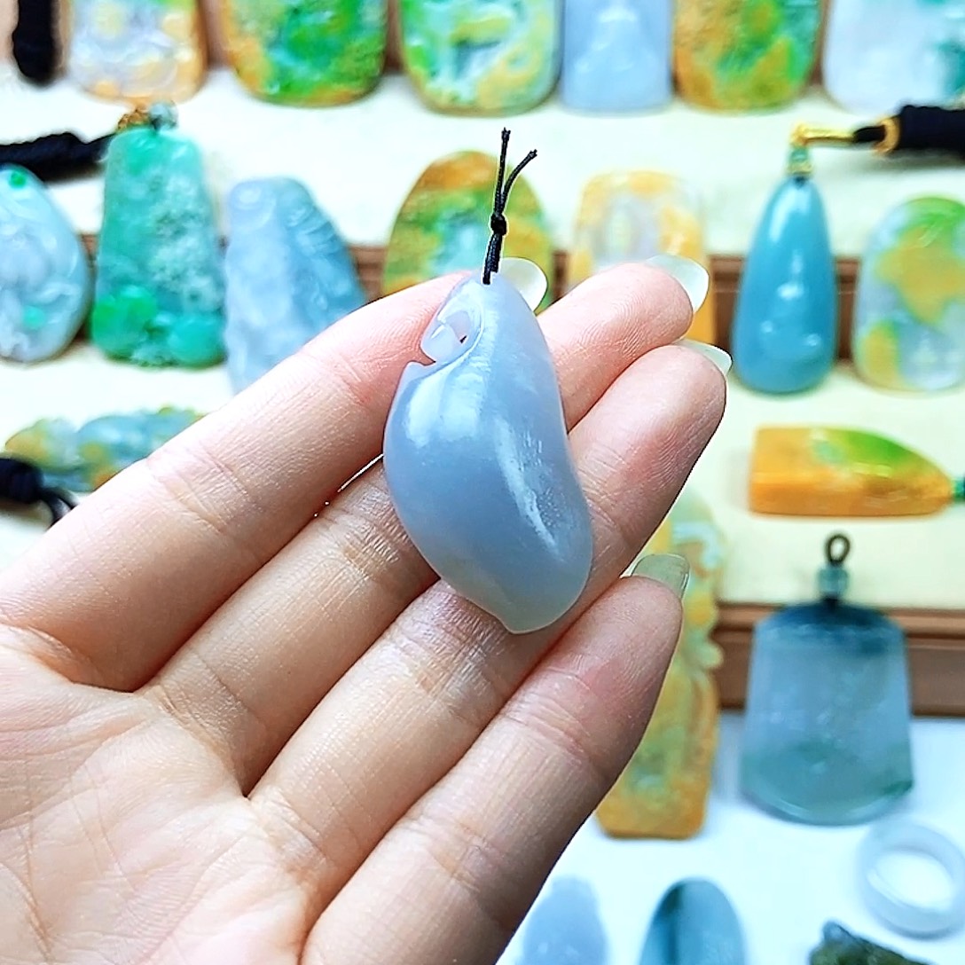 定制翡翠未镶嵌翡翠