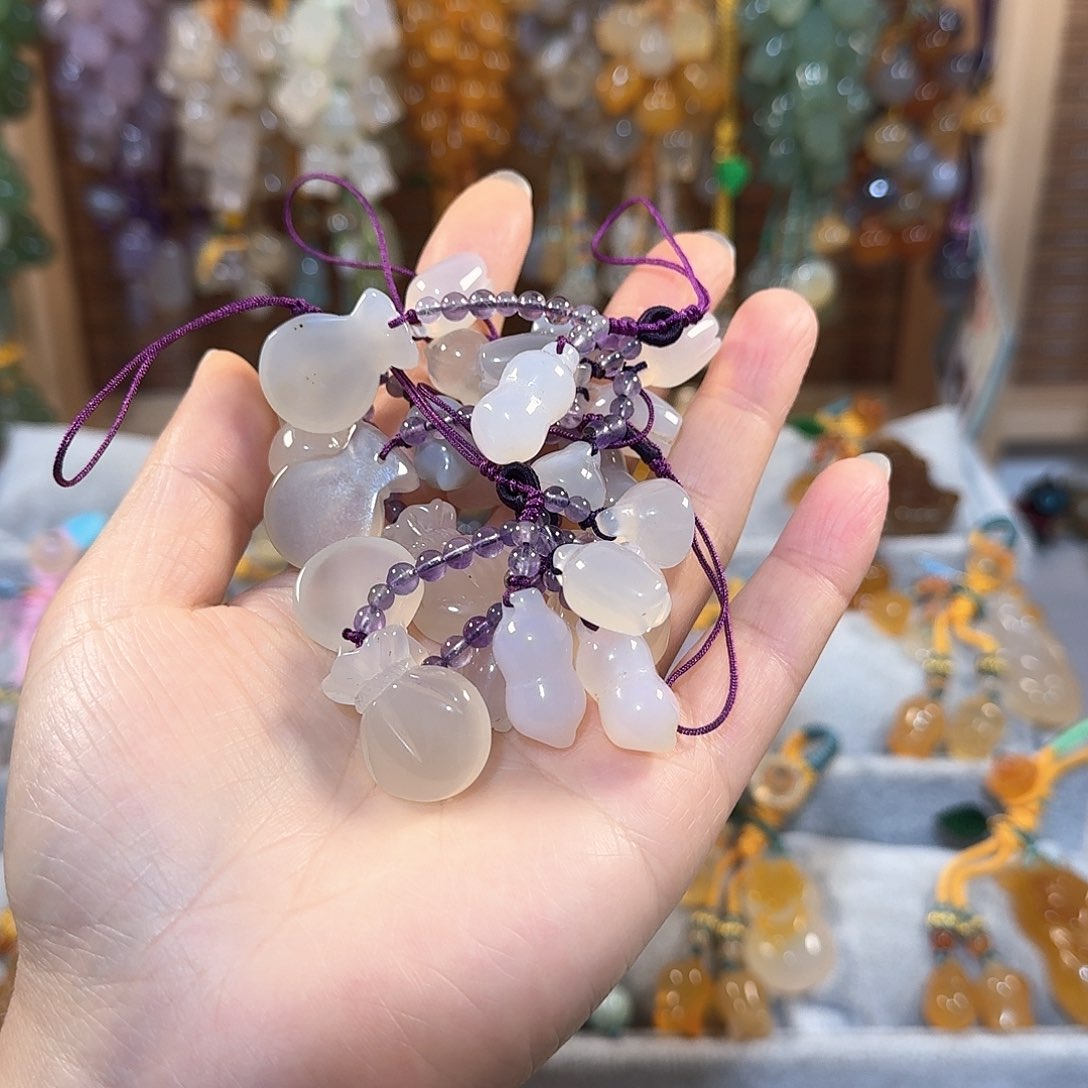 玛瑙/玉髓挂件福利款不挑不拣通货带有包容点未镶嵌