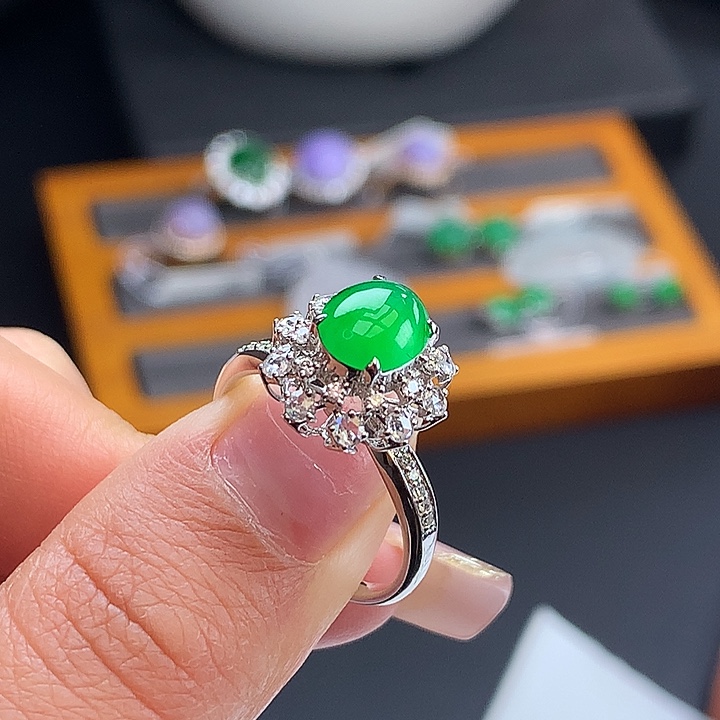 未镶嵌戒指翡翠冰阳绿蛋面戒指