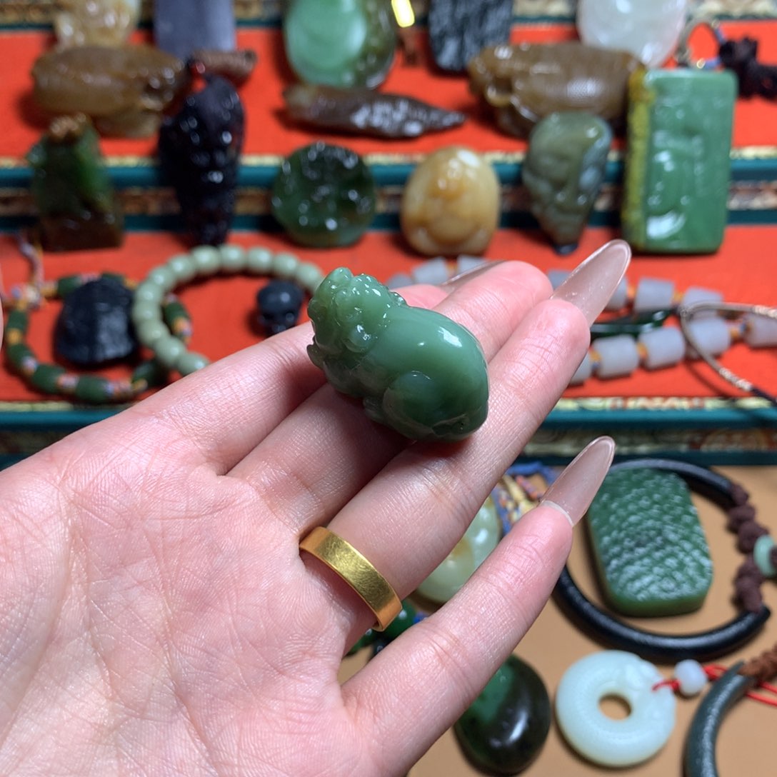 和田玉挂件未镶嵌糯****吃