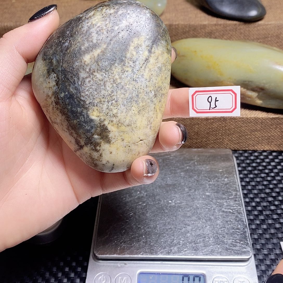 未镶嵌和田玉挂件95