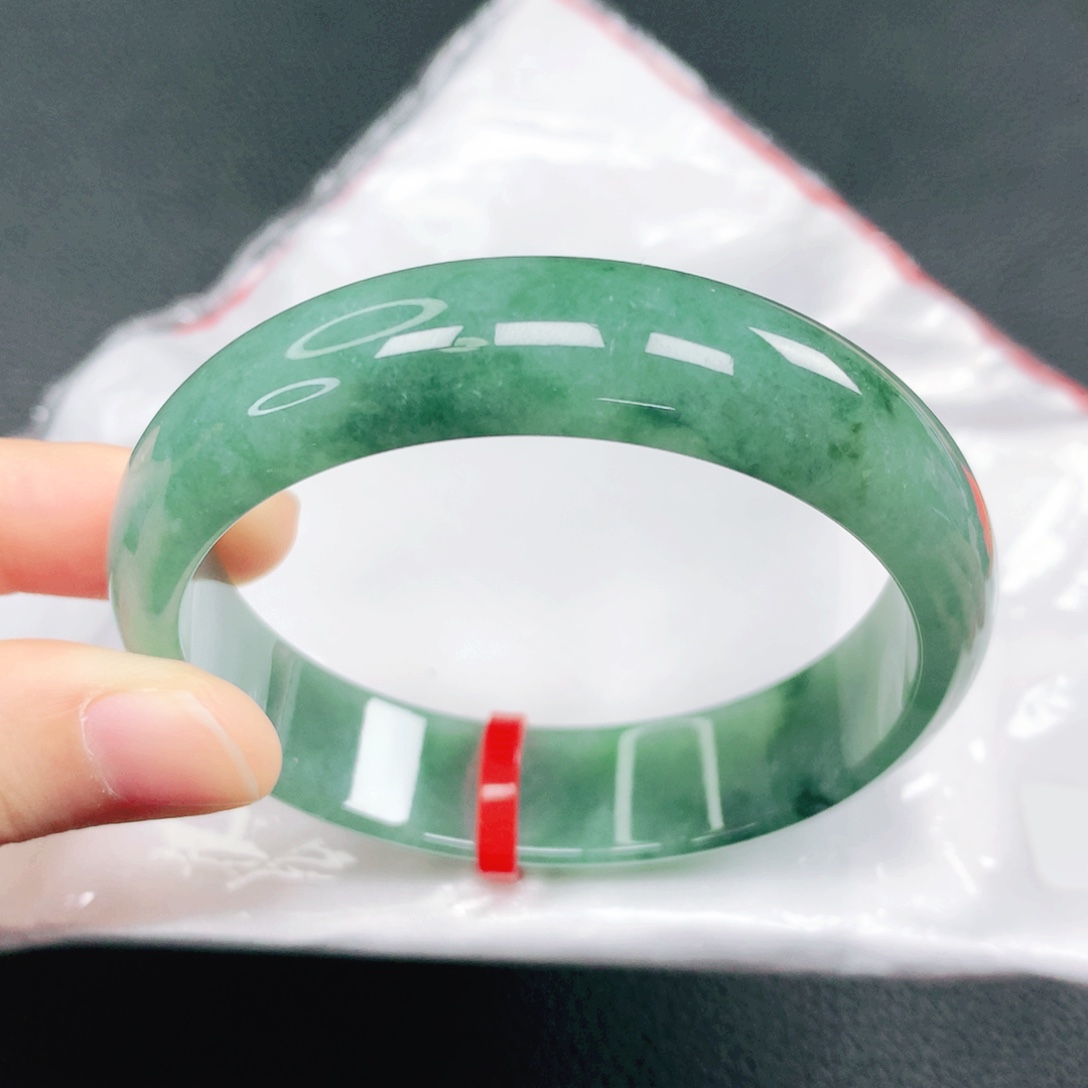 翡翠未镶嵌手镯56圈