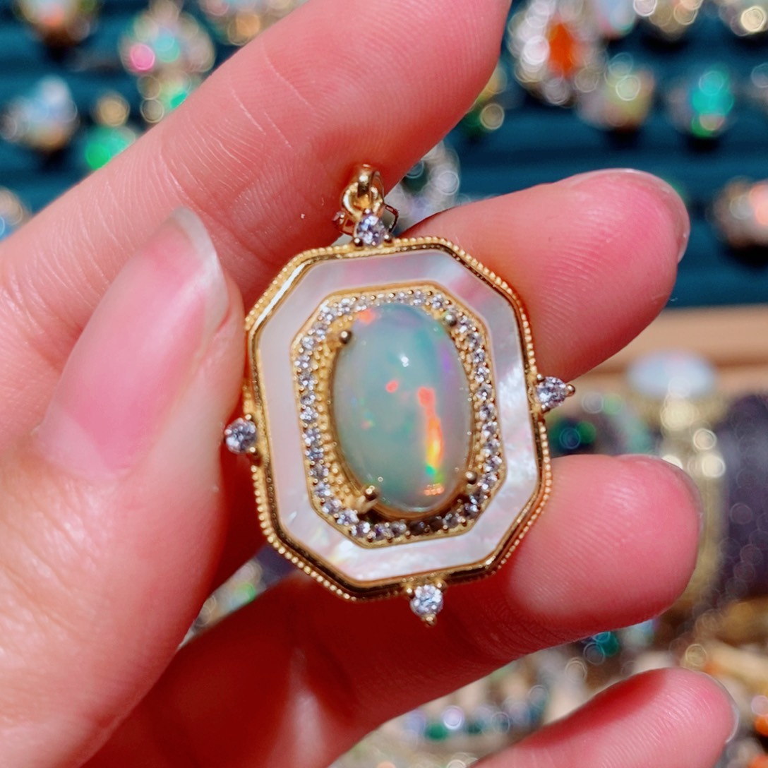 欧泊银S925镶嵌欧泊吊坠