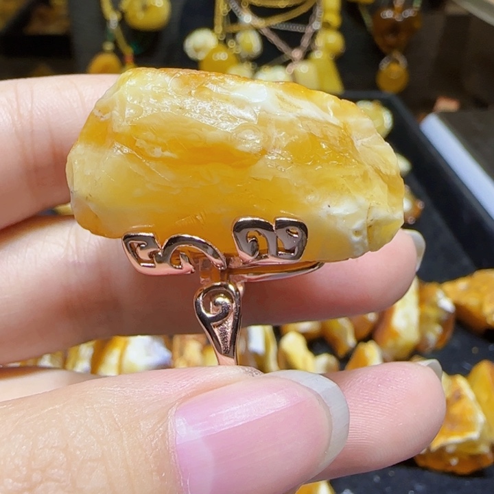 定制琥珀未镶嵌蜜蜡