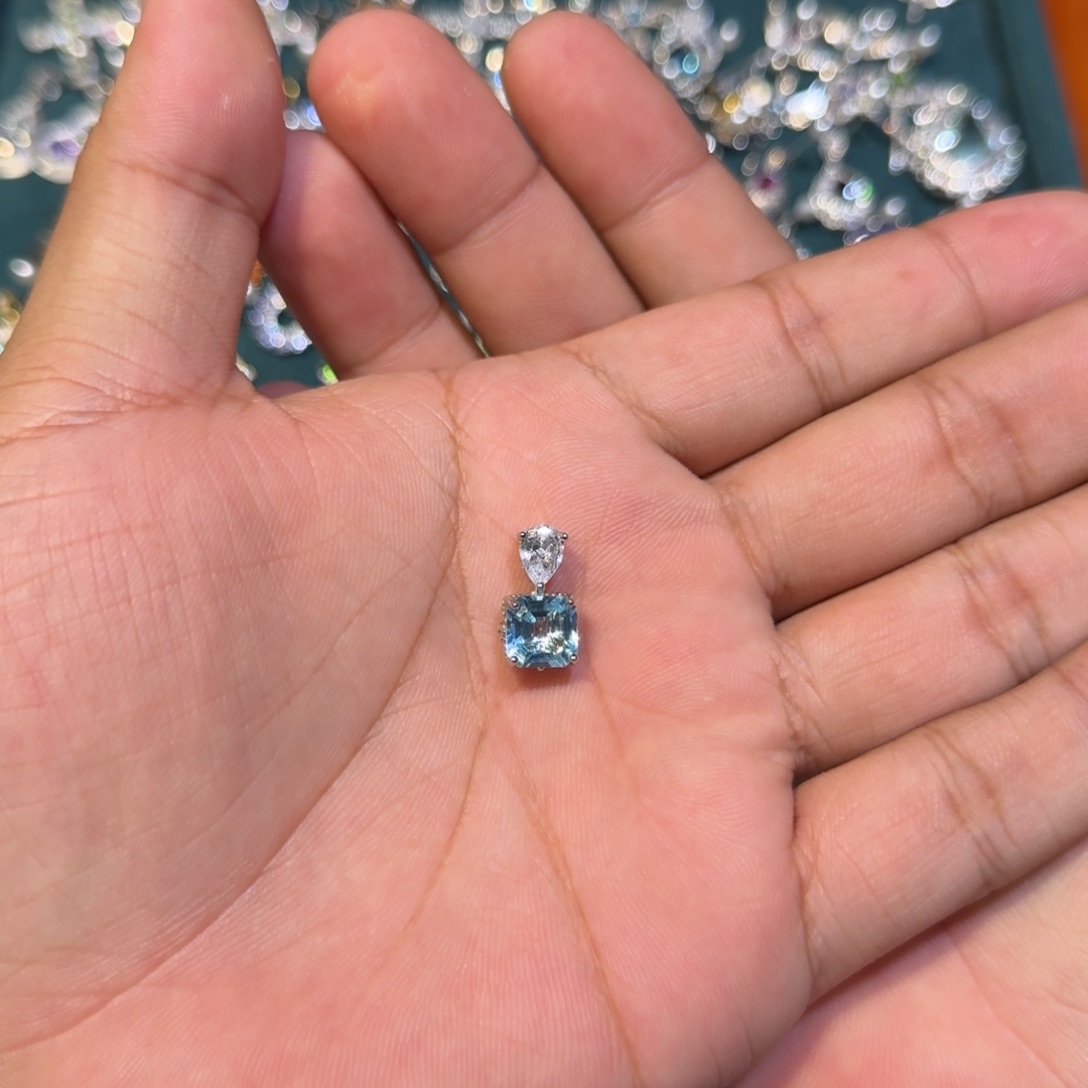 银S925镶嵌托帕石吊坠(不含链)