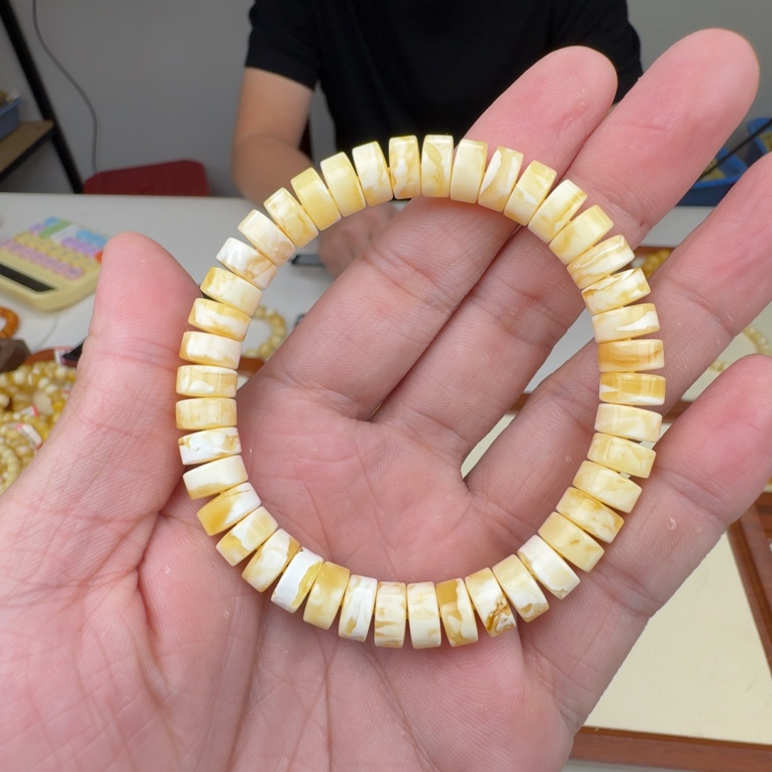 琥珀未镶嵌裸石蜜蜡手串