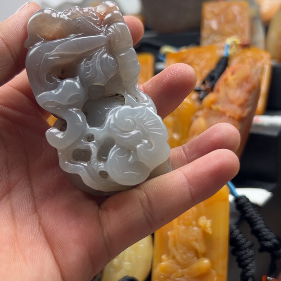 石英质玉（黄龙玉）未镶嵌多选发其一