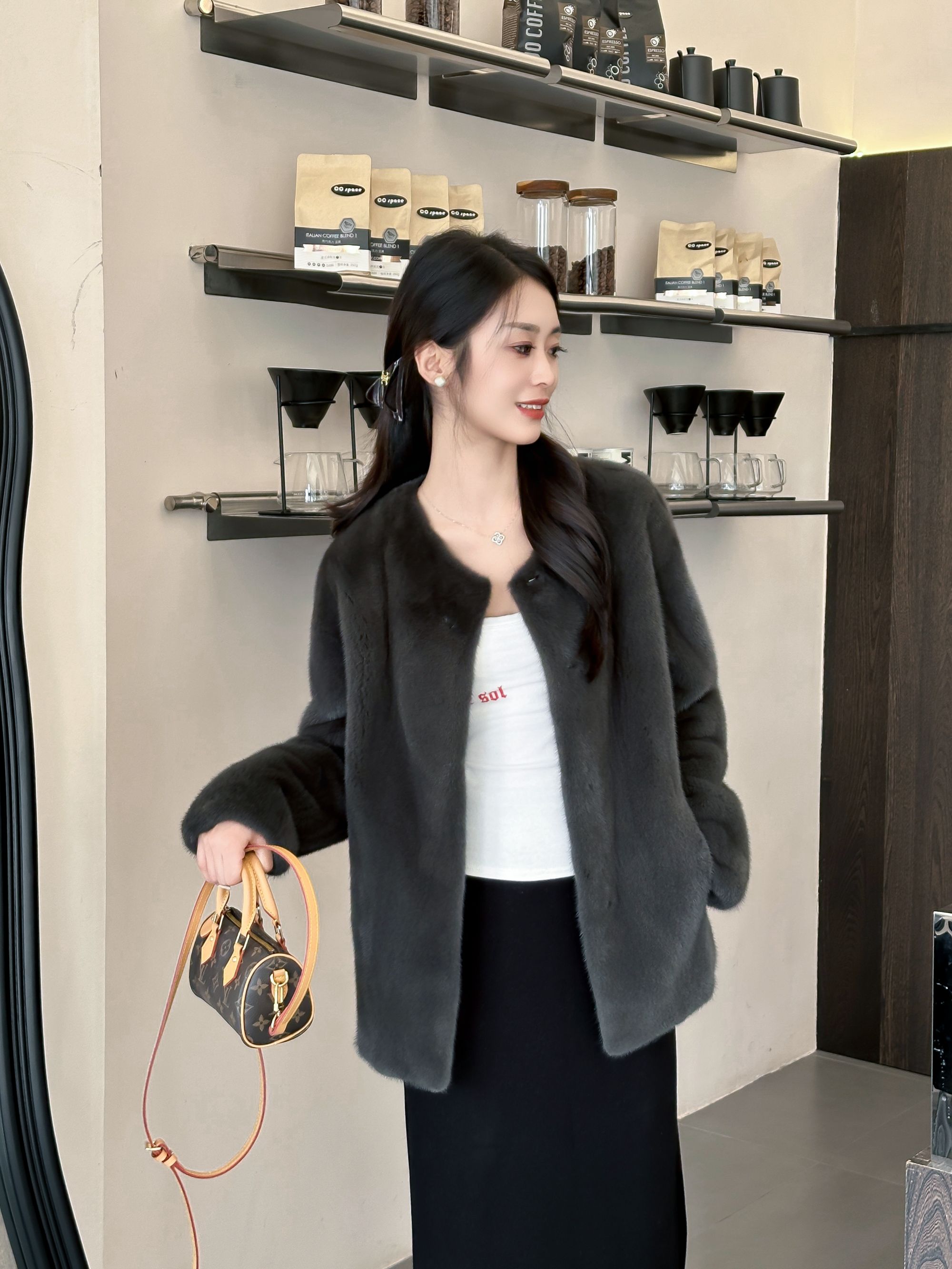 【周周】进口水貂皮草女款秋冬女外套圆领常规款新款正品