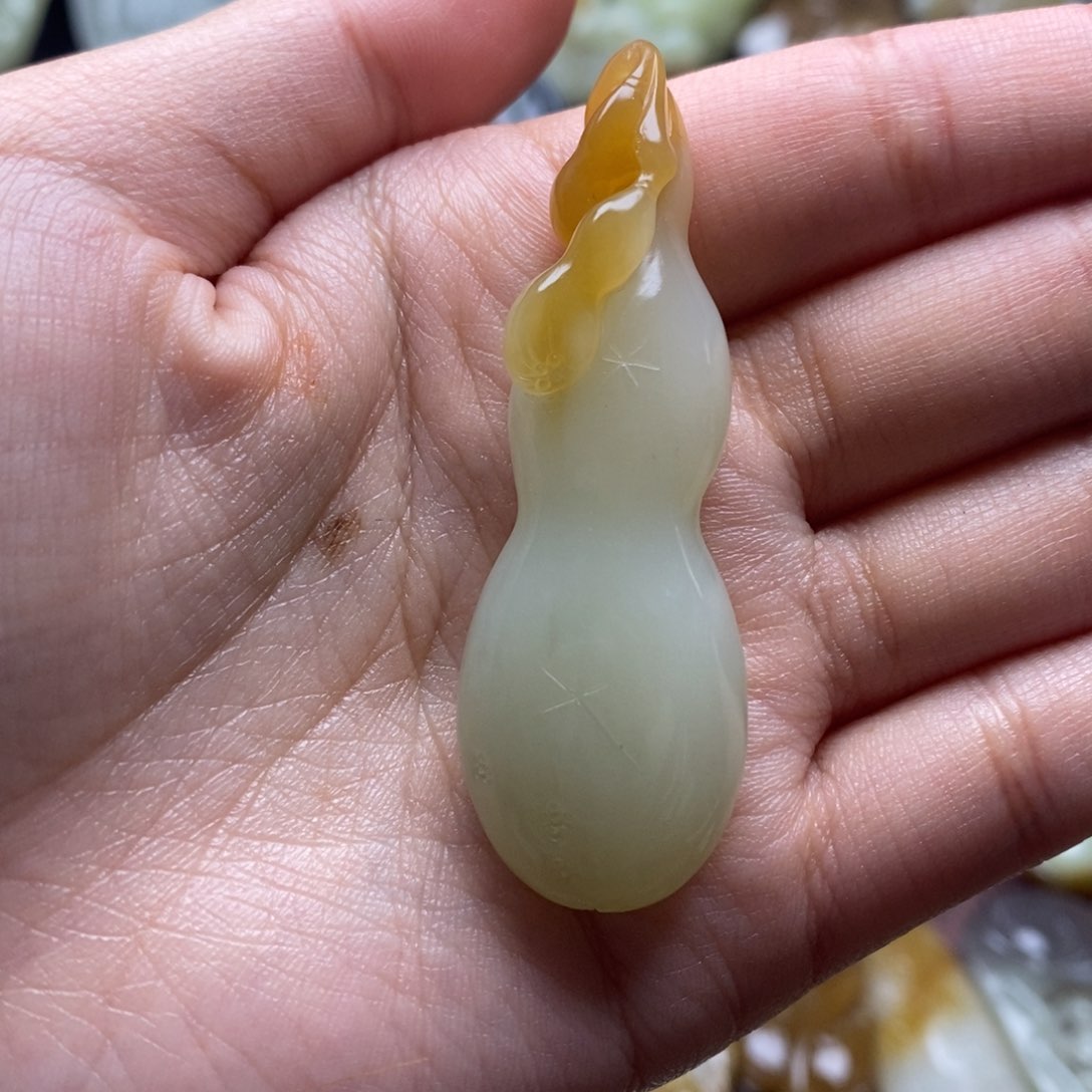 吊坠(不含链)未镶嵌和田玉（糖玉）