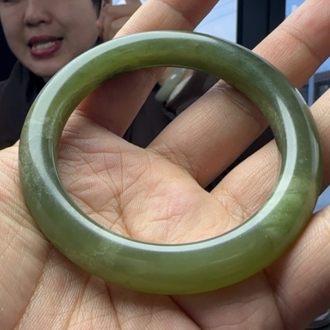 和田玉手镯未镶嵌福利