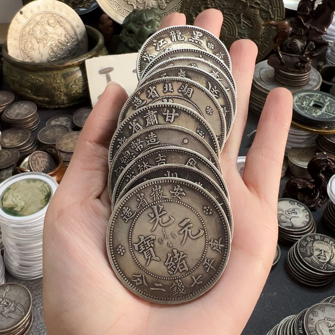 金属复古风格摆件