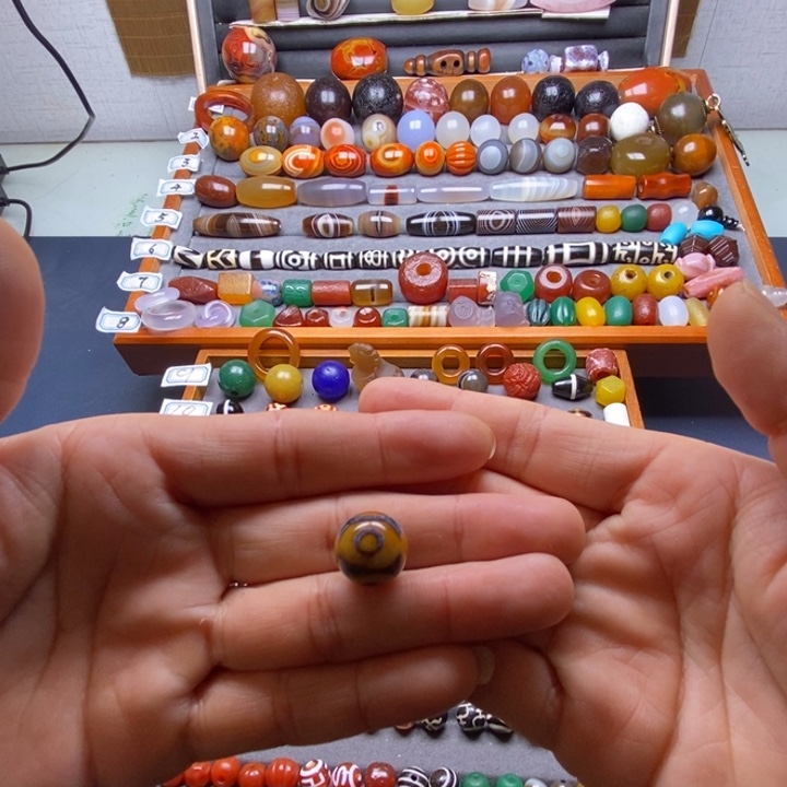 玛瑙/玉髓未镶嵌巴西玛瑙饰品桶珠