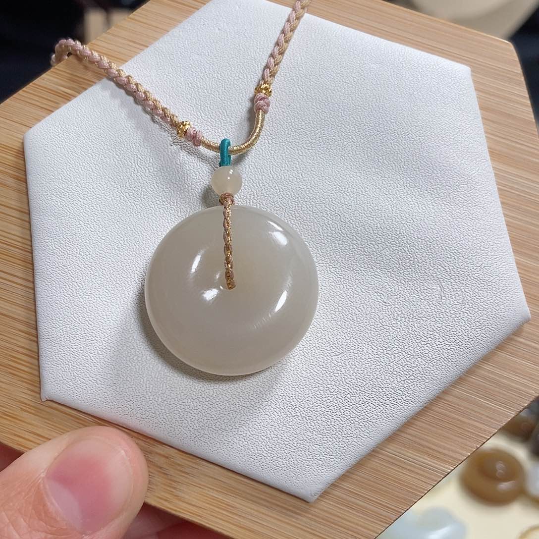 和田玉颈饰未镶嵌小*