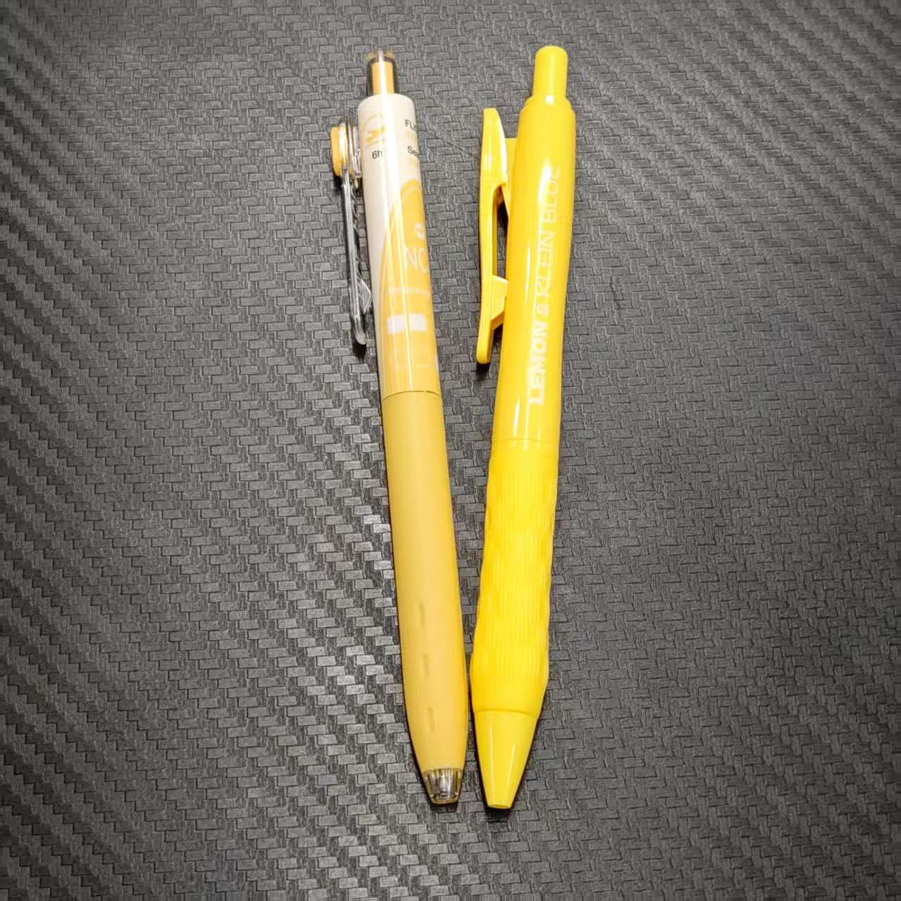 【发2支-黄杆】【白金小爱豆假期+柯林克莱因蓝】