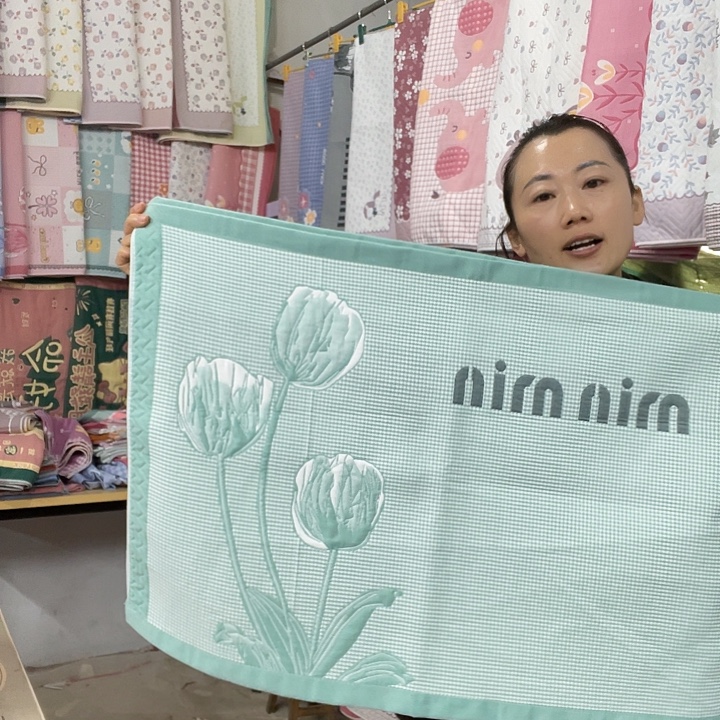 棉特价绿色郁金香