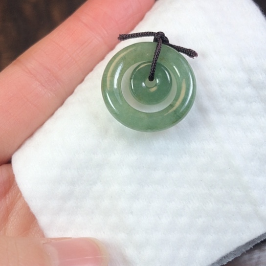 翡翠未镶嵌颈饰缅甸A货，每天下午1点半开播