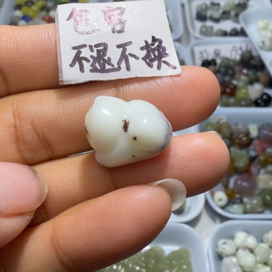 和田玉未镶嵌珠宝奇石
