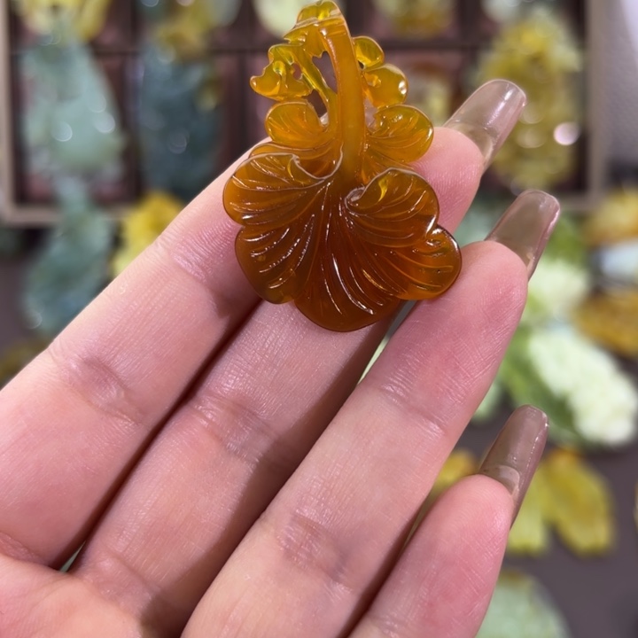 未镶嵌蛇纹石玉颈饰