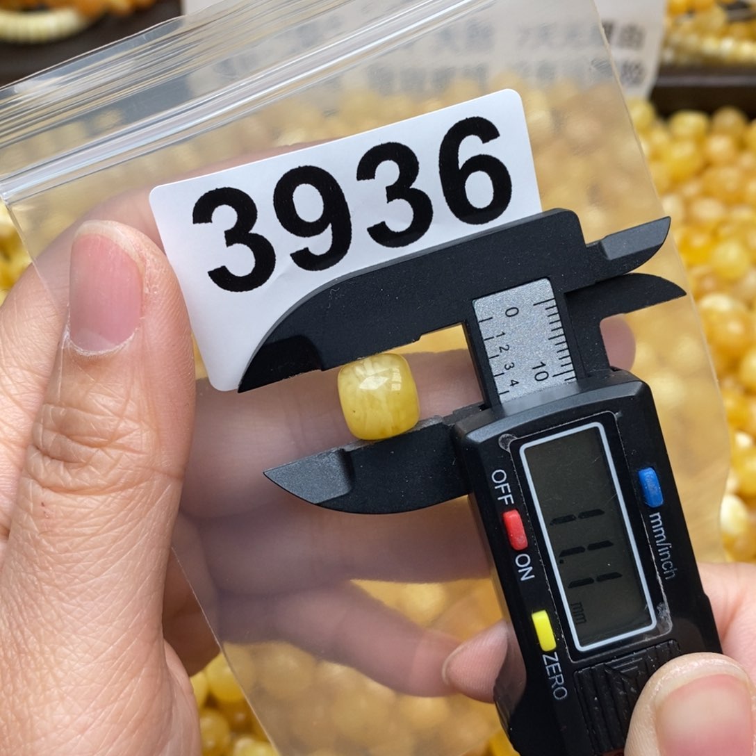 蜜蜡珠宝奇石未镶嵌