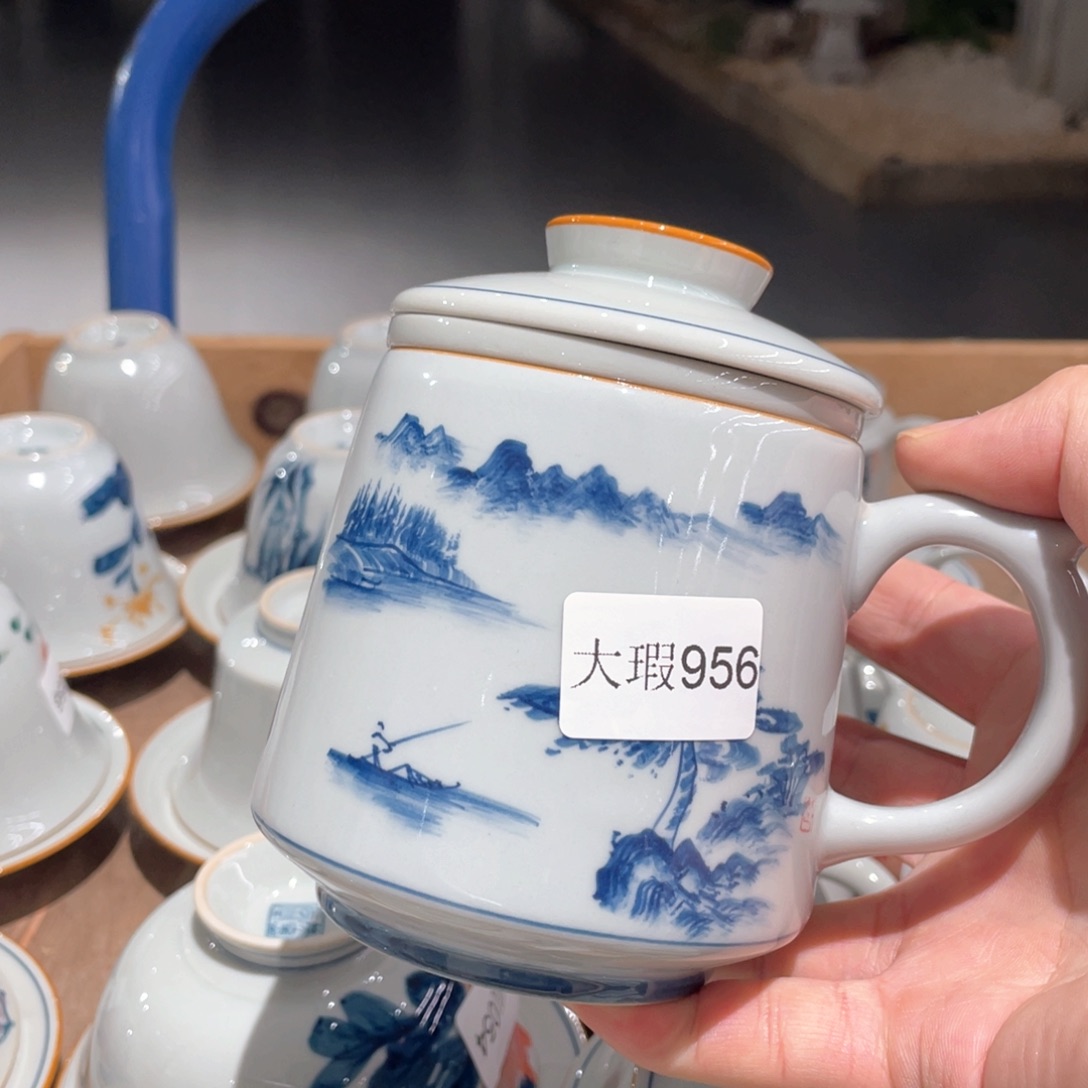 釉下手绘茶具微瑕