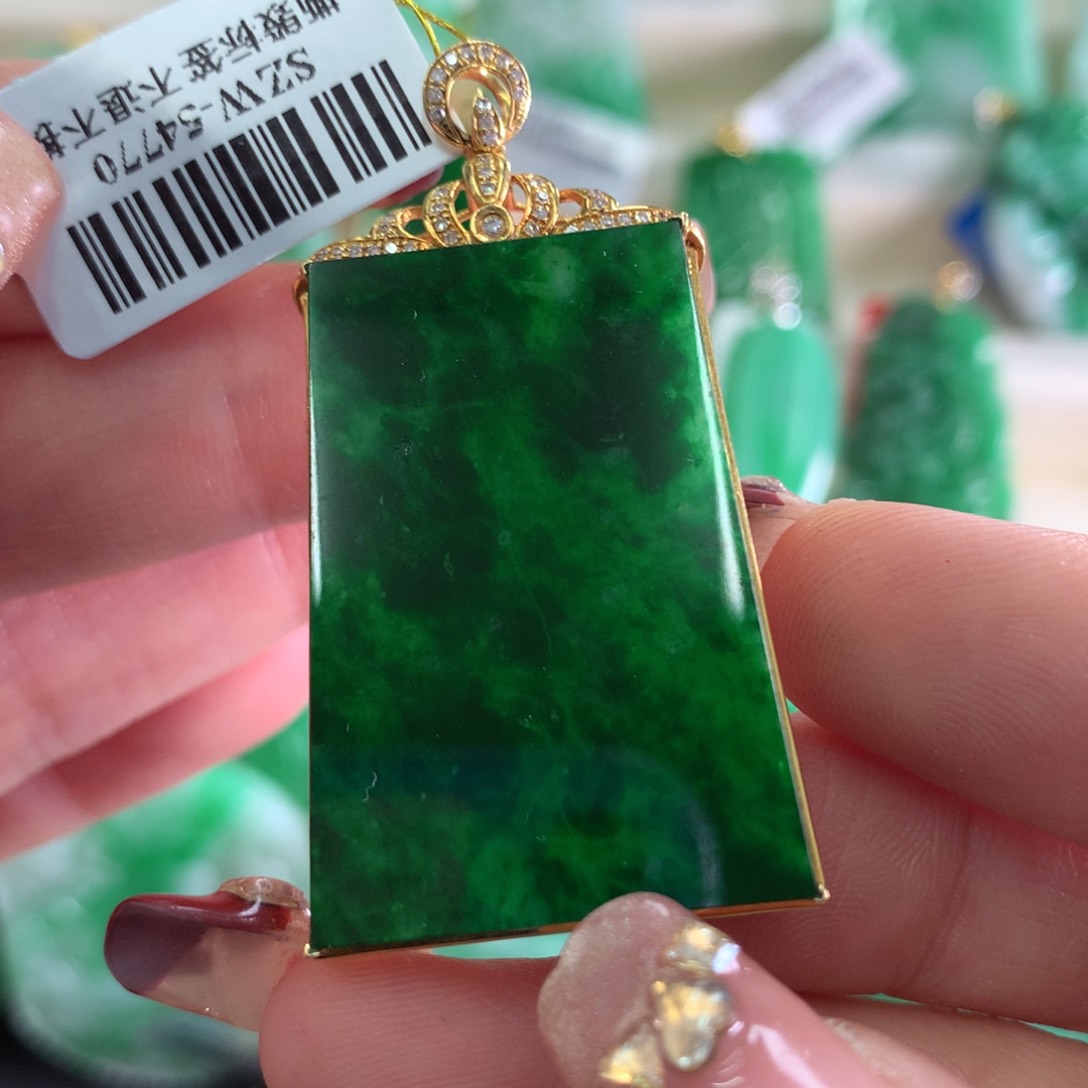 翡翠吊坠(不含链)18K金镶嵌