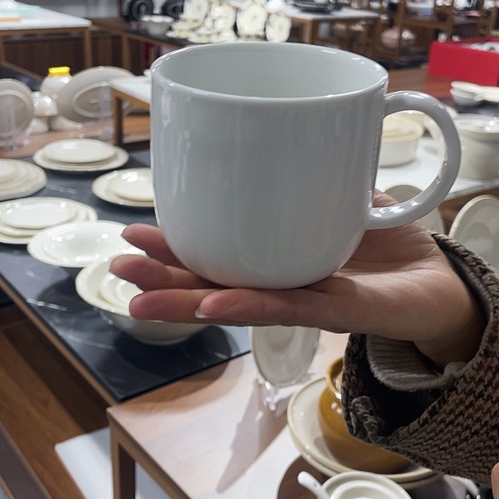 白瓷餐盘餐盘餐盘