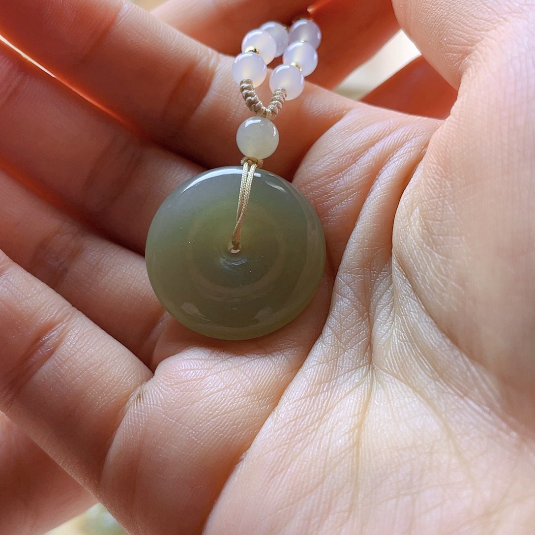 和田玉吊坠(赠链)未镶嵌丹*